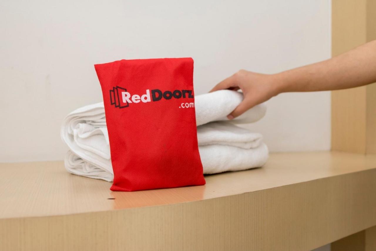 Reddoorz Plus @ Bitung City Center Kültér fotó